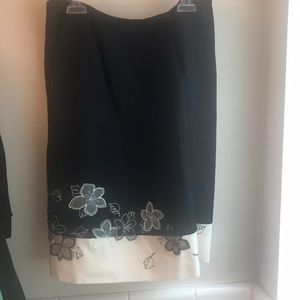 Beautiful Ann Taylor Loft Skirt